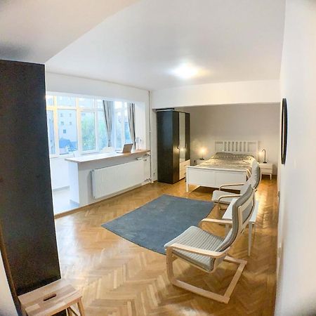 Luterana Studio Apartment Bukarest Eksteriør billede