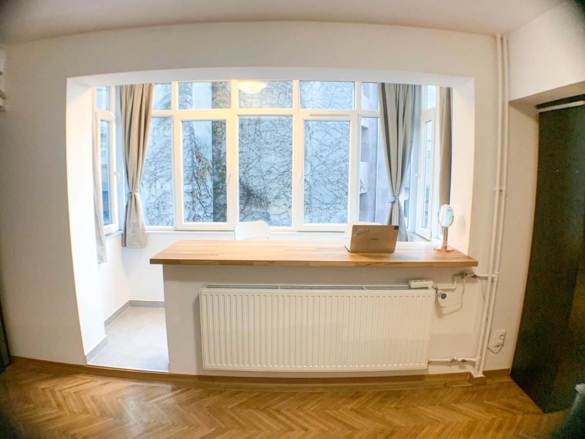 Luterana Studio Apartment Bukarest Eksteriør billede