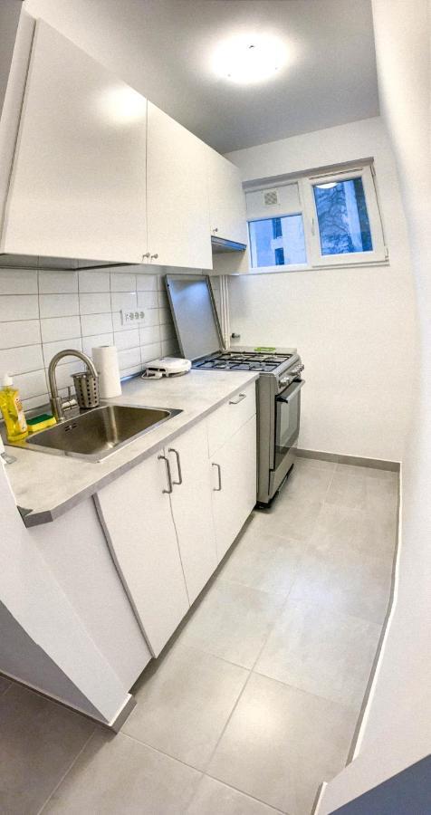 Luterana Studio Apartment Bukarest Eksteriør billede