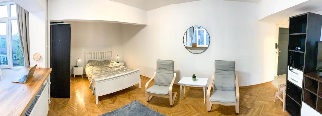 Luterana Studio Apartment Bukarest Eksteriør billede