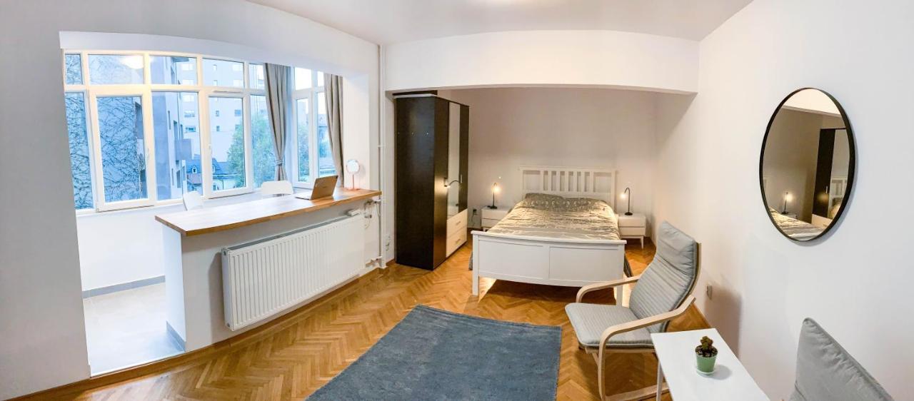 Luterana Studio Apartment Bukarest Eksteriør billede