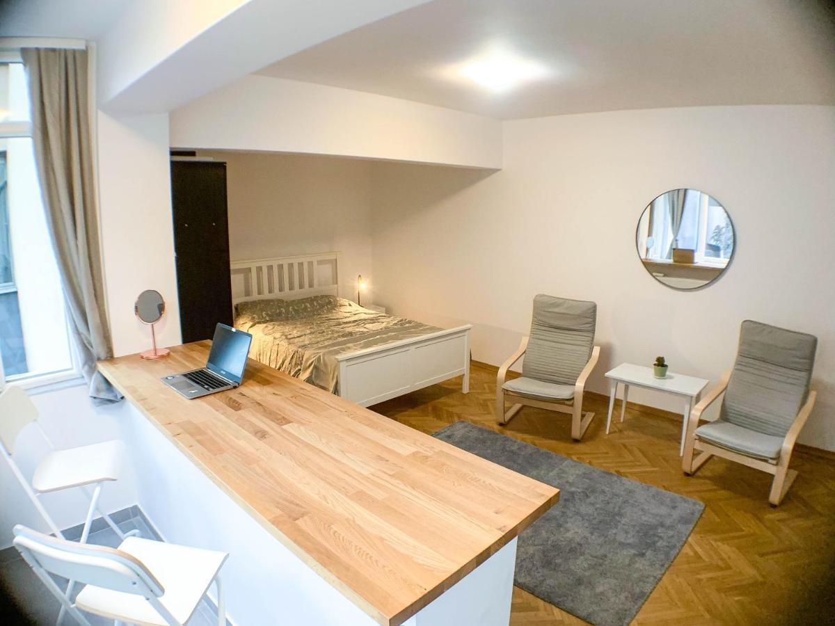Luterana Studio Apartment Bukarest Eksteriør billede