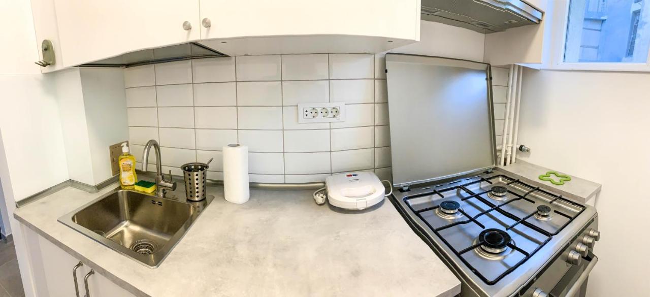 Luterana Studio Apartment Bukarest Eksteriør billede